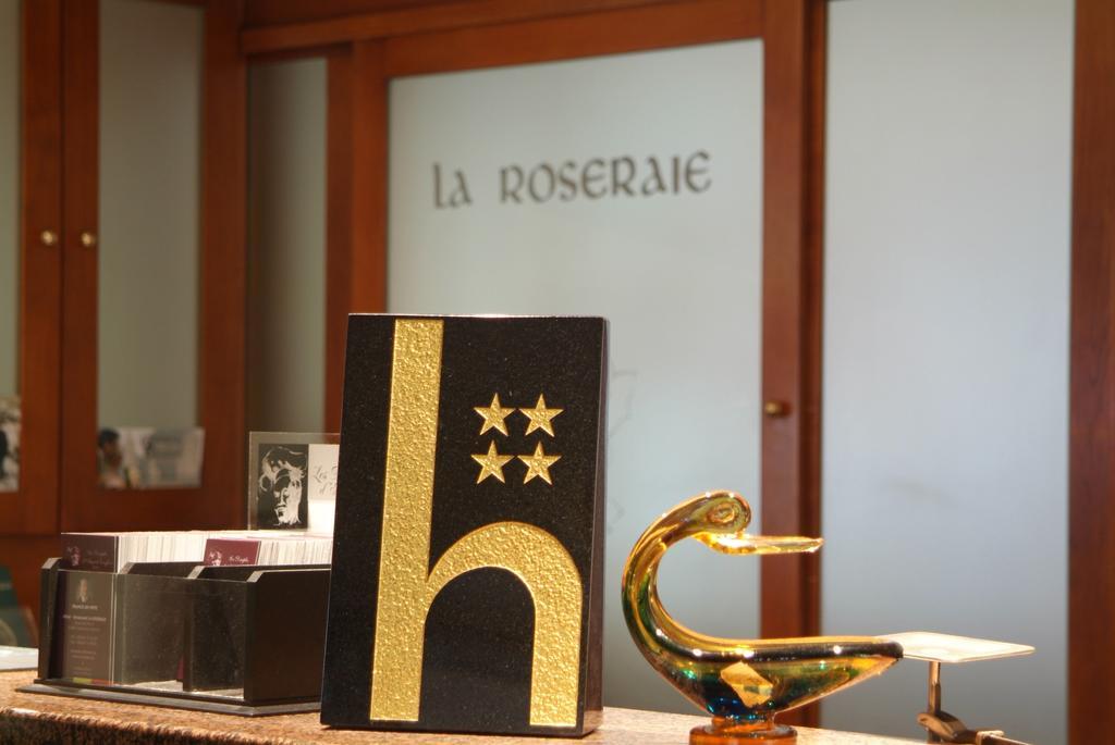 La Roseraie. Gaume-Ardenne-Lacuisine Sur Semois. Florenville Kültér fotó